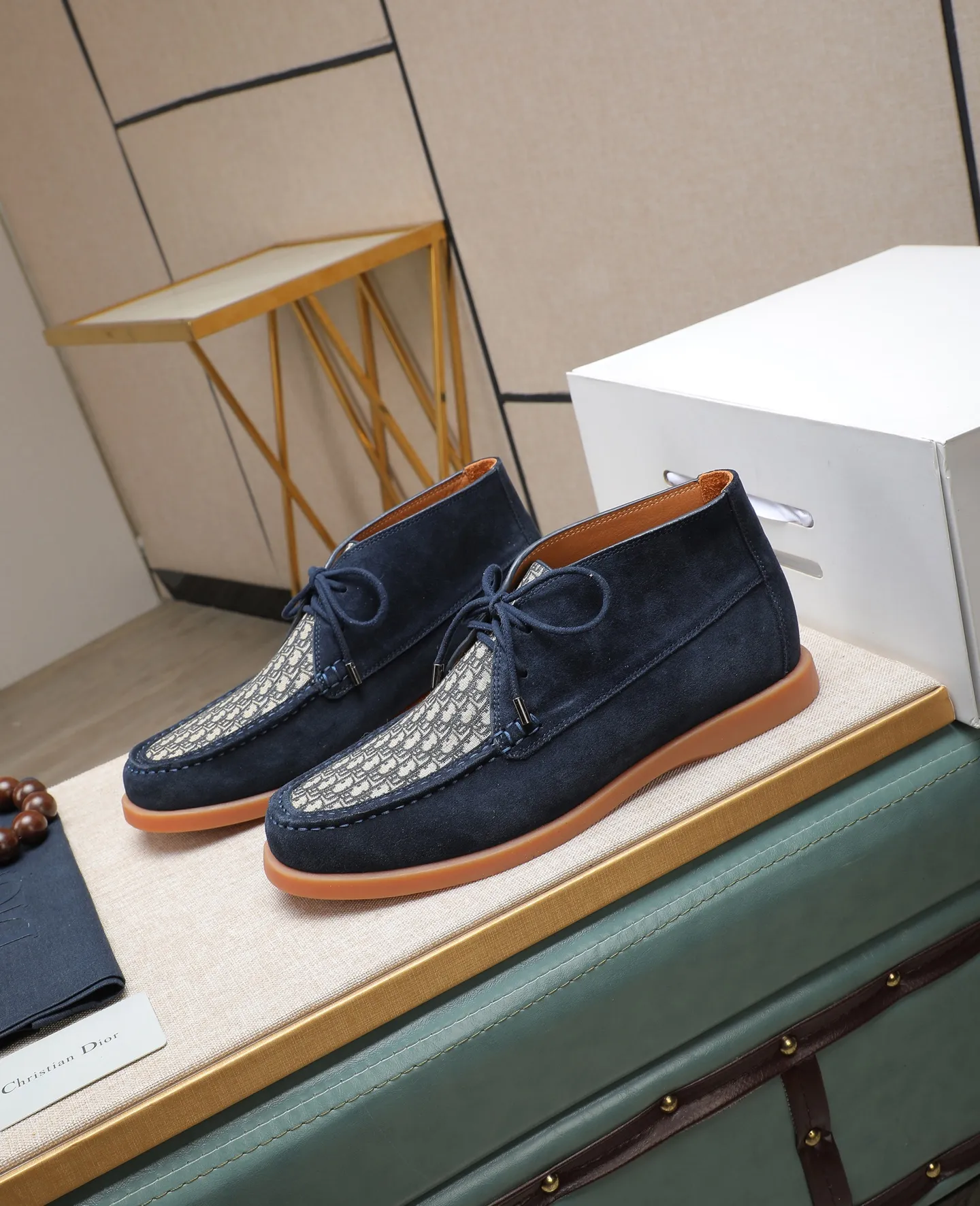 Men's shoes 💰600💰Water-dyed cow lining Original order quality Dior —🆘. Dior Original order purchase, high-end leather shoes, fabric: Made of Italian imported cowhide➕Water-dyed cow lining/cowhide lining➕Specially available original outsole, fine workmanship, real-life photos🎬Size: 38-44 (with full set of packaging)